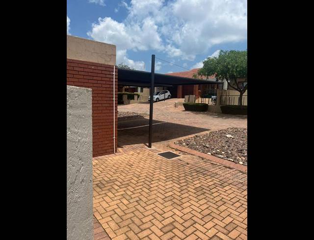 2 BEDROOM TOWNHOUSE FOR SALE IN BENDOR